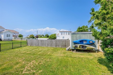 Welcome to this beautiful 3 bedroom home offering comfort, style - photo 26