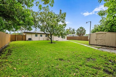 Beautifully maintained 3-bedroom, 2-bathroom one-story home - photo 26