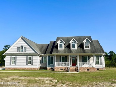 Lake Home For Sale in Laurinburg, North Carolina