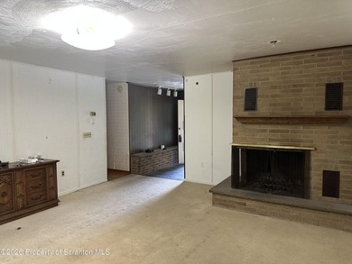 Large ranch home in Abington School District, 1.39 acres, 2 car - photo 7
