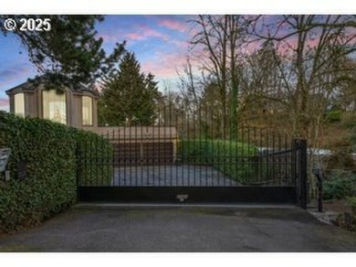 Willamette River - Multnomah County Home For Sale in Portland Oregon