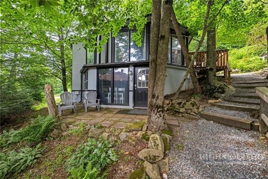 Experience the charm of mountain living in this one-of-a-kind - photo 2