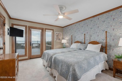 Charming 4-bedroom oceanfront cottage in Pine Knoll Shores - photo 32