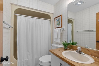 Charming 4-bedroom oceanfront cottage in Pine Knoll Shores - photo 40