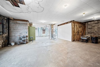 Step back to a time when homes were built to last. This solid - photo 43