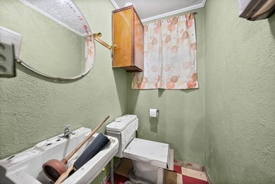 Step back to a time when homes were built to last. This solid - photo 45