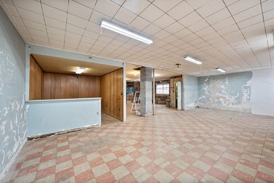 Step back to a time when homes were built to last. This solid - photo 48