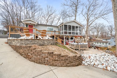 Sweetwater Lake Home For Sale in Nineveh Indiana
