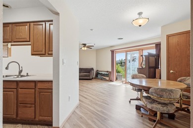 Great value in this zero entry, handicap accessible, spacious 1 - photo 4
