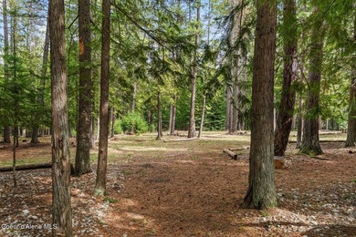 PRIVATE SANCTUARY CLOSE TO TOWN. Imagine living in a beautiful - photo 5
