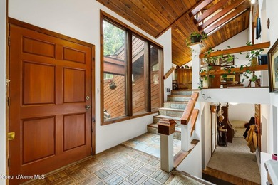 PRIVATE SANCTUARY CLOSE TO TOWN. Imagine living in a beautiful - photo 7
