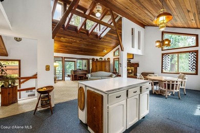 PRIVATE SANCTUARY CLOSE TO TOWN. Imagine living in a beautiful - photo 9