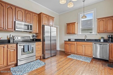 Experience the perfect blend of timeless Victorian elegance and - photo 14