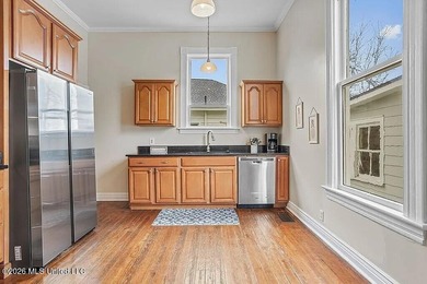 Experience the perfect blend of timeless Victorian elegance and - photo 15