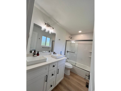 Newly remodeled home in a wonderful neighborhood. Beautiful yard - photo 15