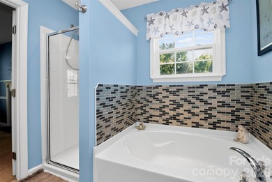 Welcome home to this beautifully maintained 2-story residence - photo 23