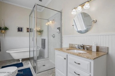 Experience the perfect blend of timeless Victorian elegance and - photo 33