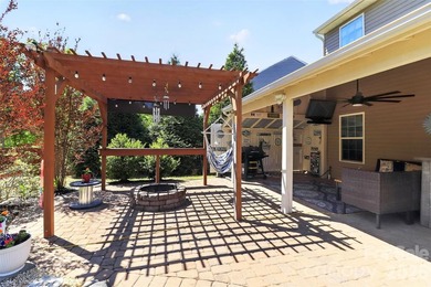 Welcome home to this beautifully maintained 2-story residence - photo 34