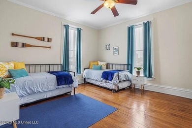 Experience the perfect blend of timeless Victorian elegance and - photo 36