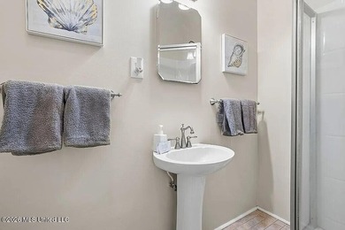 Experience the perfect blend of timeless Victorian elegance and - photo 39