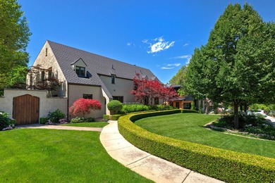 Timeless architecture, thoughtful modernization, and an - photo 7