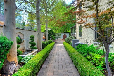 Timeless architecture, thoughtful modernization, and an - photo 10
