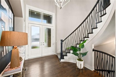 This beautiful Don Julian-built home offers an open - photo 11