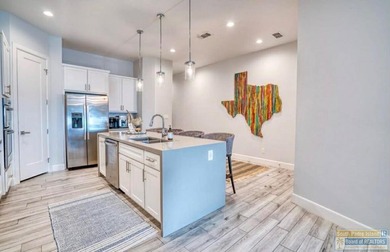 Perfect location on Gulf Blvd featuring 5BR/5BA that was built - photo 15
