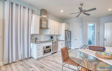 Perfect location on Gulf Blvd featuring 5BR/5BA that was built - photo 16