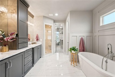 This beautiful Don Julian-built home offers an open - photo 31