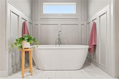 This beautiful Don Julian-built home offers an open - photo 33