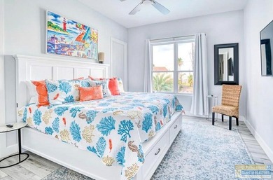 Perfect location on Gulf Blvd featuring 5BR/5BA that was built - photo 34