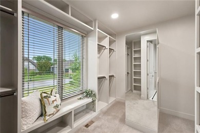 This beautiful Don Julian-built home offers an open - photo 35