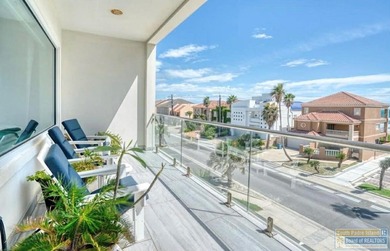 Perfect location on Gulf Blvd featuring 5BR/5BA that was built - photo 35