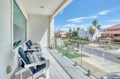 Perfect location on Gulf Blvd featuring 5BR/5BA that was built - photo 36