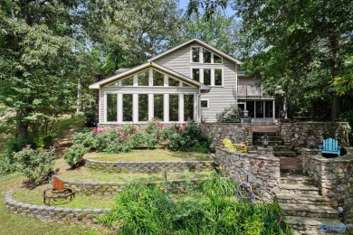 Lake Home For Sale in Cherokee, Alabama