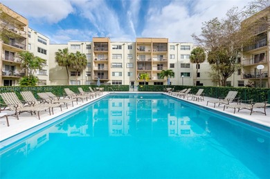 Beautiful and well-maintained 2-bedroom, 2-bath residence