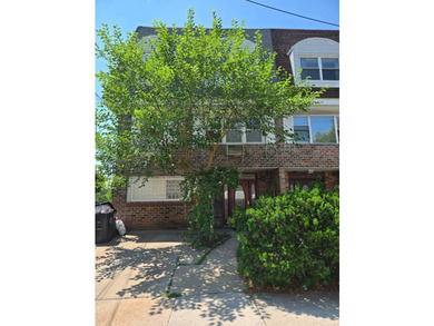 Multi Family, all brick, 4levels, 1st floor family room, 1bath - photo 1