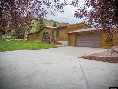 Minutes from Flaming Gorge, this exceptional 2.2-acre property - photo 6