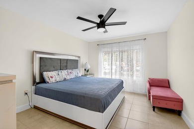 Spacious 3BR/2BA First-Floor Corner Unit with Split Bedroom - photo 14