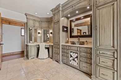 Welcome to an extraordinary Colorado River retreat where luxury - photo 14