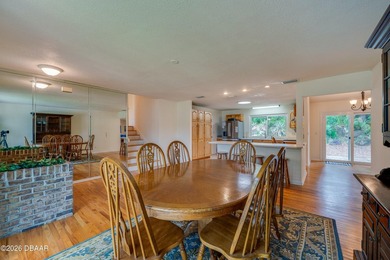 Tucked away on a quiet cul-de-sac in the desirable Tomoka Oaks - photo 17