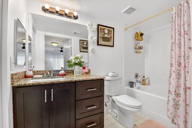 Spacious 3BR/2BA First-Floor Corner Unit with Split Bedroom - photo 18
