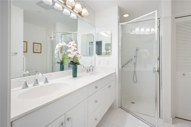 TURN KEY & BEST DEAL IN OAK HARBOR!! Beautifully furnished - photo 19