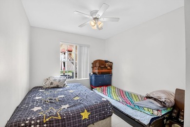 Spacious 3BR/2BA First-Floor Corner Unit with Split Bedroom - photo 20