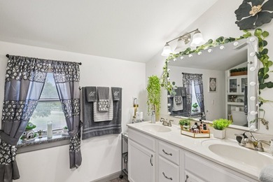 Enjoy wide-open country living with this versatile barndominium - photo 21