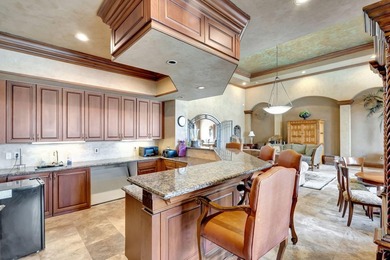Spacious 3BR/2BA First-Floor Corner Unit with Split Bedroom - photo 25