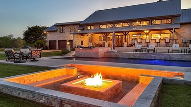 Welcome to an extraordinary Colorado River retreat where luxury - photo 27