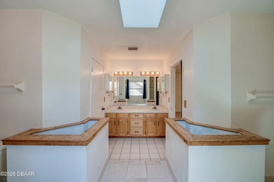Tucked away on a quiet cul-de-sac in the desirable Tomoka Oaks - photo 31