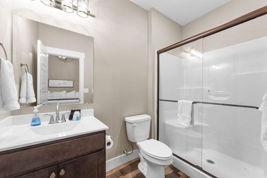 Experience luxury, scale, in this stunning 9-bedroom, 9-bathroom - photo 39